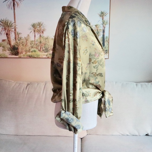 Vintage pajama silky like top - Picture 5 of 8